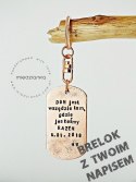 Brelok-nieśmiertelnik do kluczy z Twoim tekstem