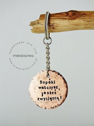 Brelok do kluczy Zwycięzca (miedź)