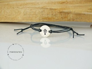 Bransoletka Psia Łapa z literką [alpaka]