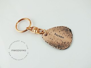 Brelok Kocham [miedź]